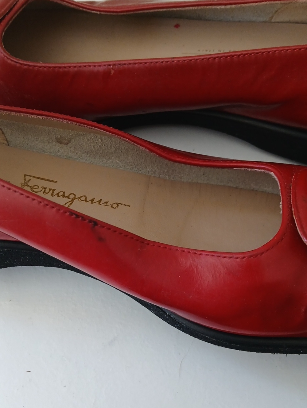 Salvatore Ferragamo Red Leather Flats with Signature Buckle - Picture 7 of 7